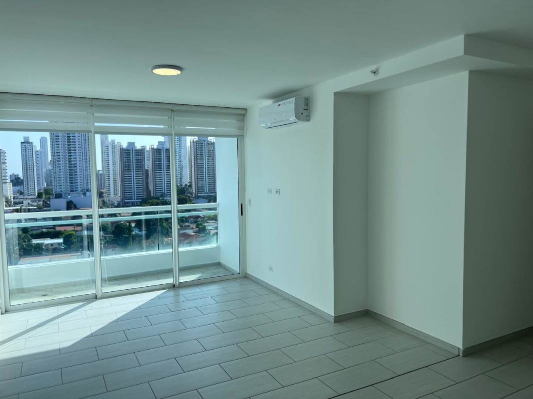 Modern spacious master bedroom with built-in closet and inverter AC PH The Towers Panama