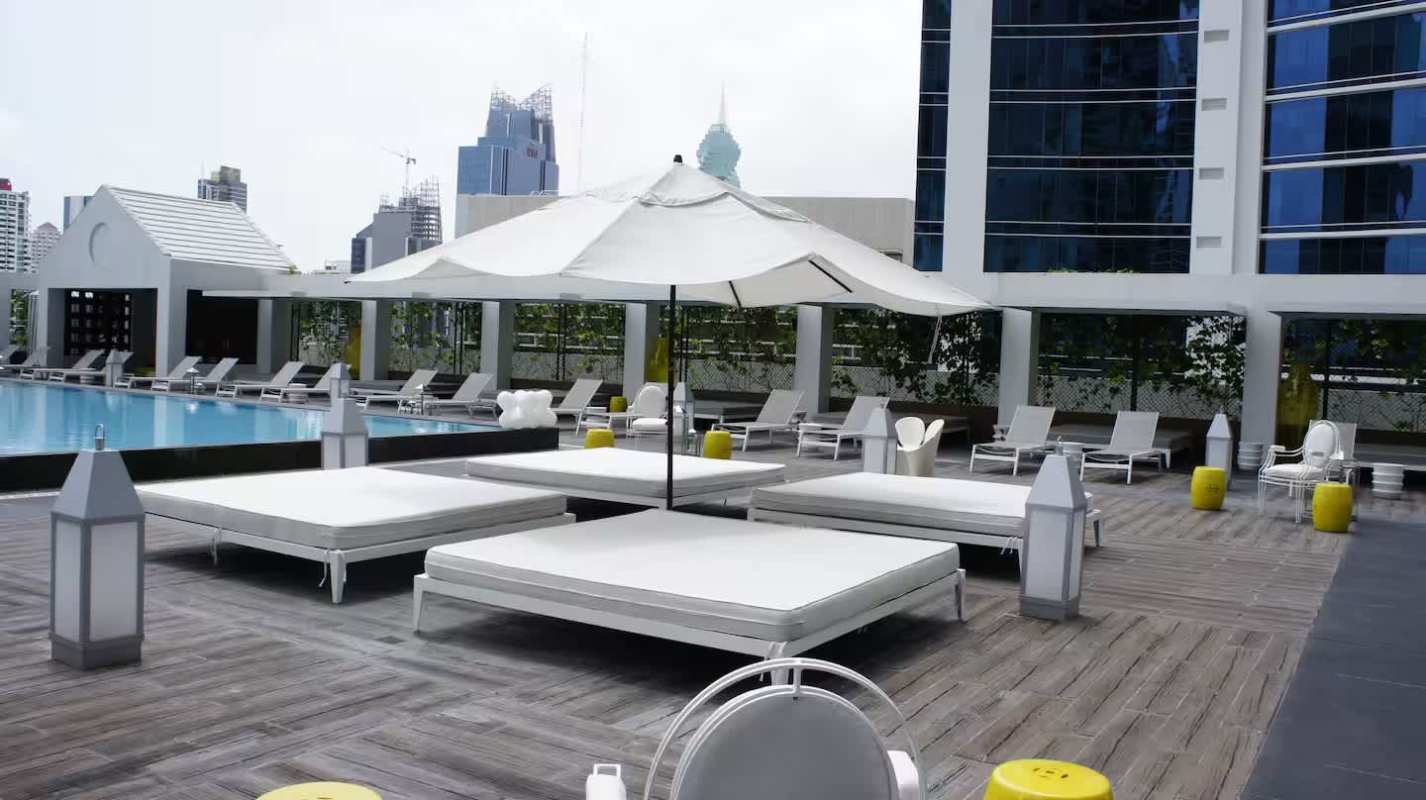 Sky-high infinity pools with ocean and skyline views at PH Yoo & Arts Avenida Balboa Panama City