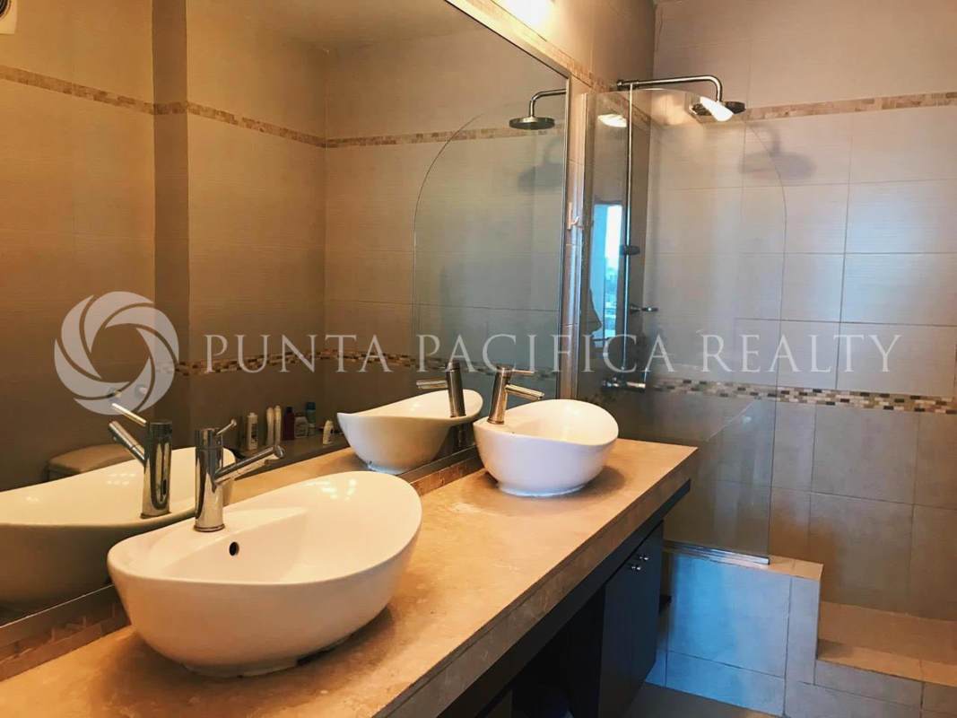 Luxury 1BR Apartment For Rent PH Destiny Avenida Balboa