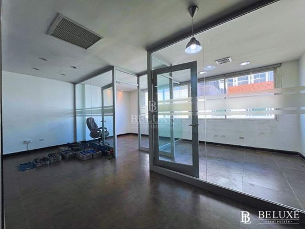 Spacious conference meeting room area for corporate use at PH Camino de Cruces Business Center