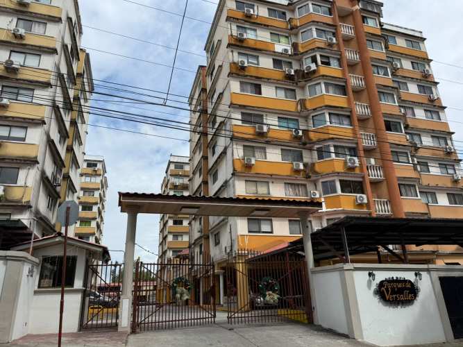 Gated entry with multiple apartment towers at PH Parque Lefevre Panama