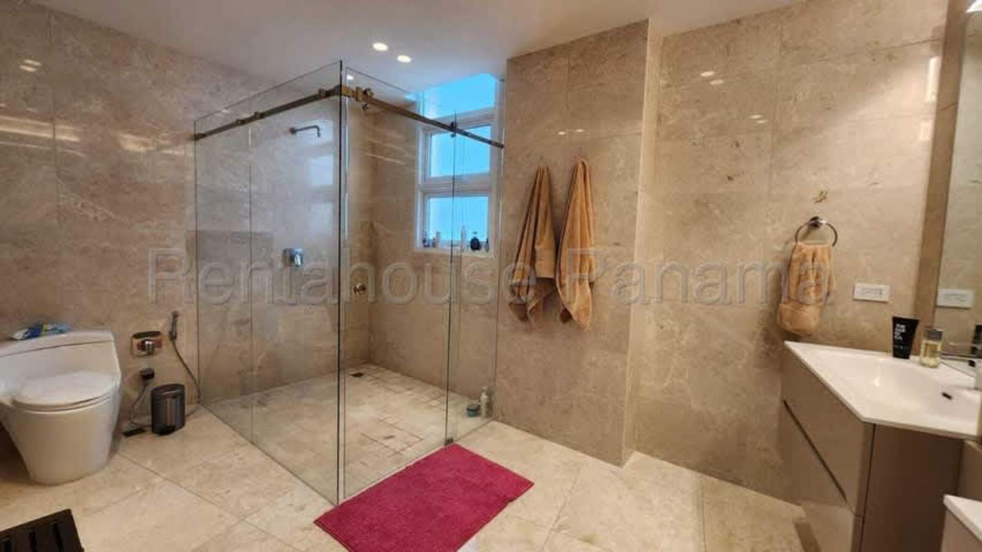 Kitchen island breakfast bar modern cabinetry appliances in PH Signature Santa Maria Panama