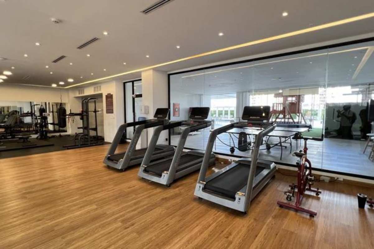 Multipurpose lounge with study areas and foosball table PH Condado Gardens Panama