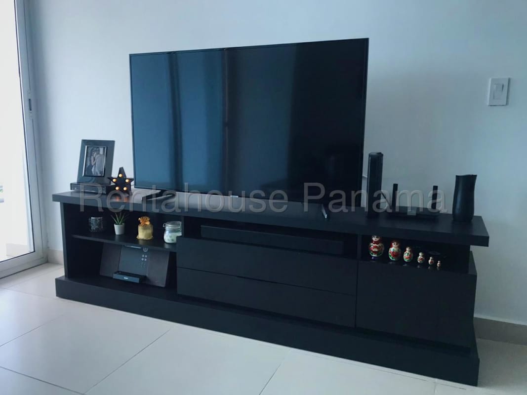 Large living dining room with ocean views in furnished apartment PH BICSA Avenida Balboa Panama