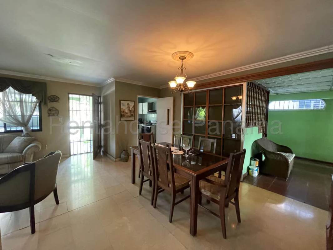 Spacious kitchen with ample cabinets and window in Betania house for sale