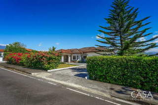 Single-family home for Sale in Alto Boquete - 3 bedrooms