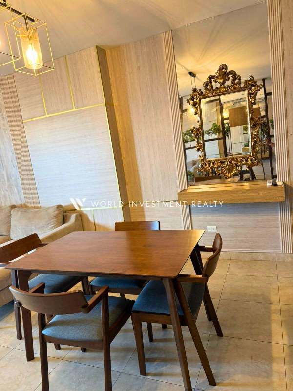 Infinity pool area overlooking the Pacific Ocean at PH H2O on Avenida Balboa Panama