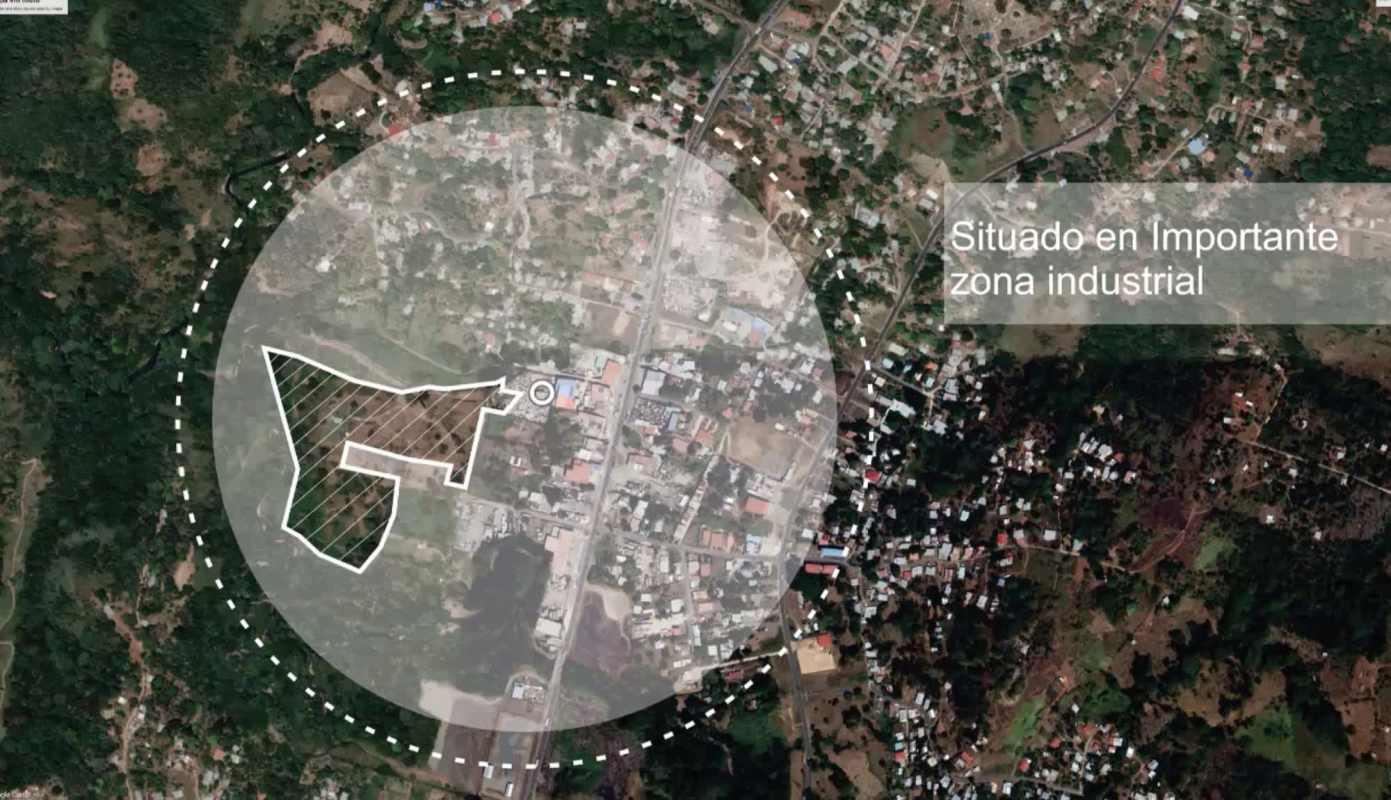 Satellite image showing strategic industrial land between Panama and Colon, adjacent to Via Transístmica