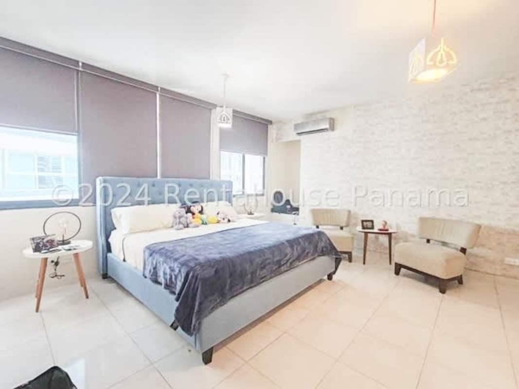 Luxurious master bedroom overlooking ocean with ensuite at PH BICSA Financial Center Panama City