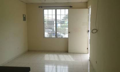 Bright living room with window and tiled floor in house for rent Hacienda Los Molinos Costa Verde