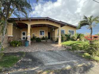 Entrance gate and guardhouse of Villa Las Palmeras Arraiján Panama Oeste