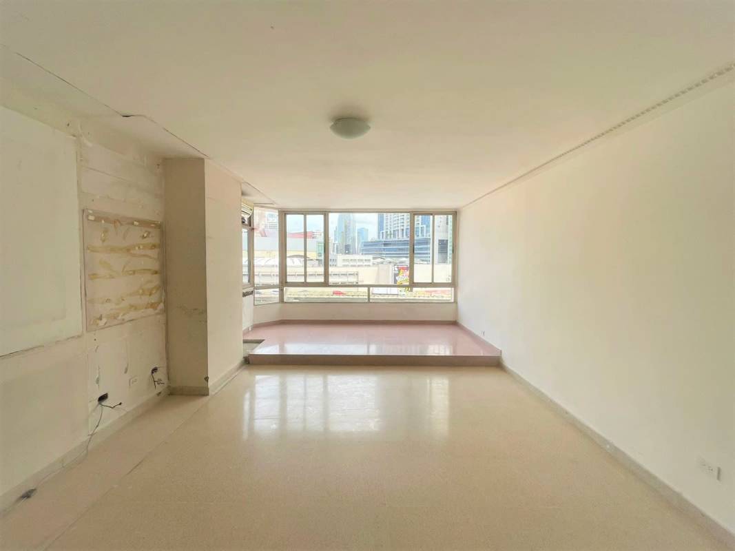 Wide hallway with marble flooring inside PH Savoy Punta Paitilla Panama