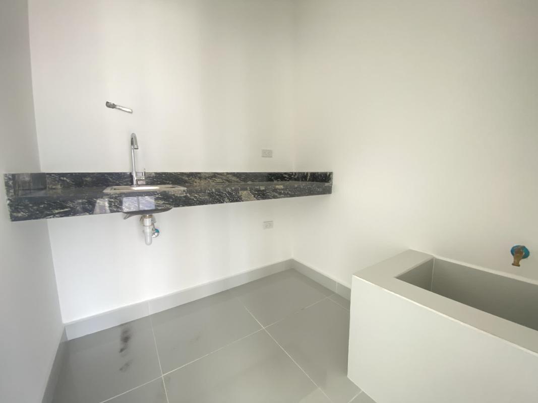 Modern Finished Office for Sale Avenida Balboa PH Interplus