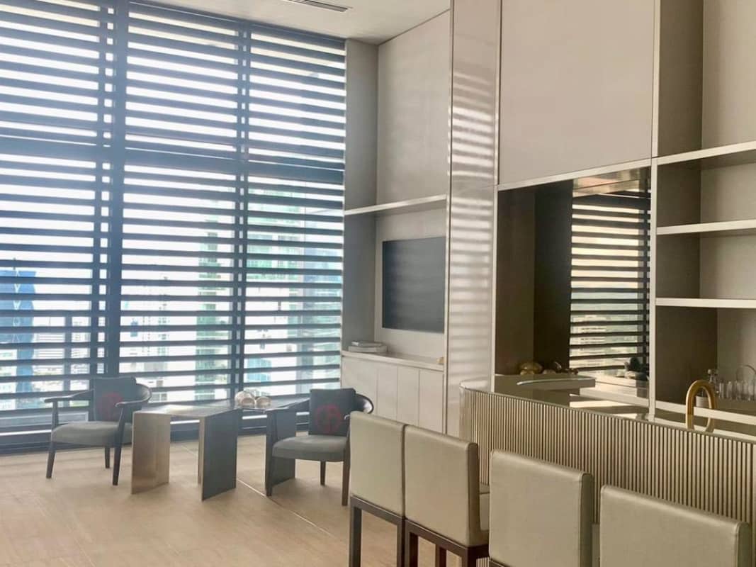 Skyline rooftop infinity pool PH Nuovo Armani Casa Panama City condo amenities