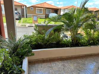 Spacious covered terrace with tiled floor house for rent Puerto Caimito near Costa Verde Panama