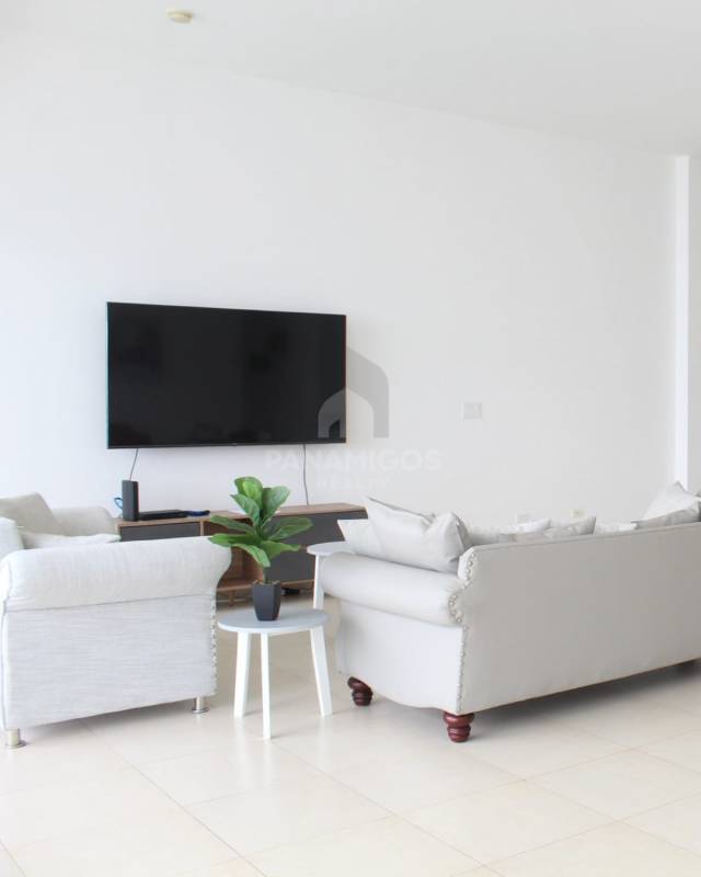 Fully equipped kitchen with porcelain tile floors, cabinetry and appliances Waters On The Bay Panama