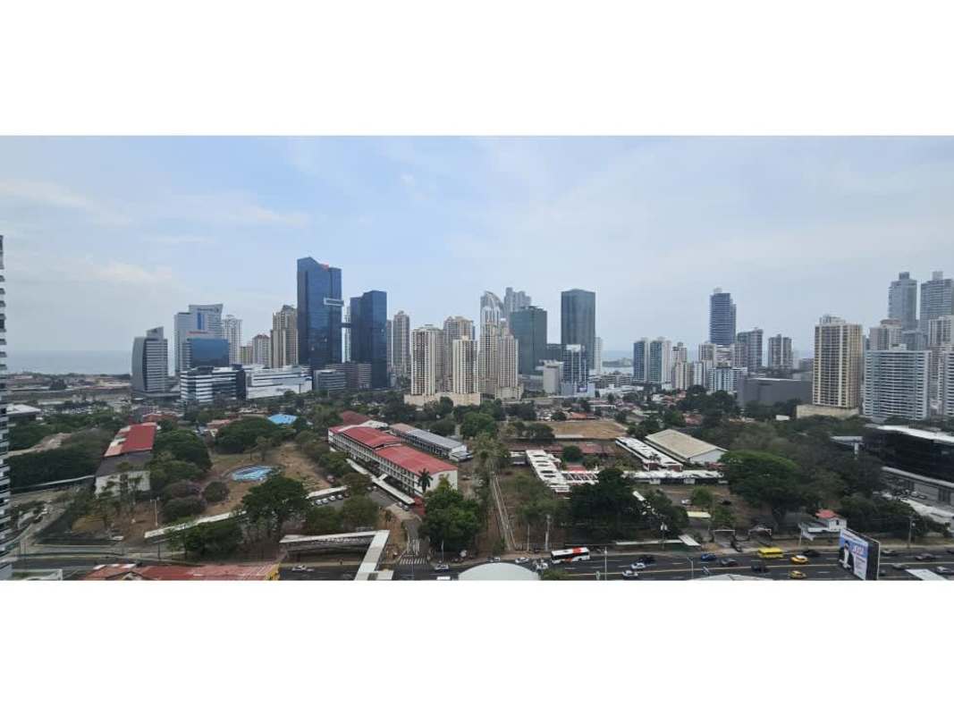 Modern gym panoramic windows skyline PH The One Panama City