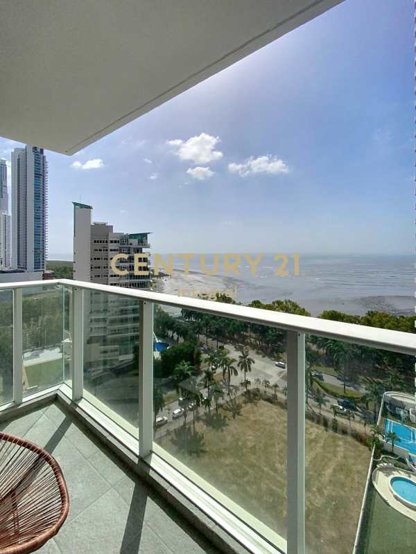Modern bathroom with glass shower in PH Lumiere Costa del Este rental
