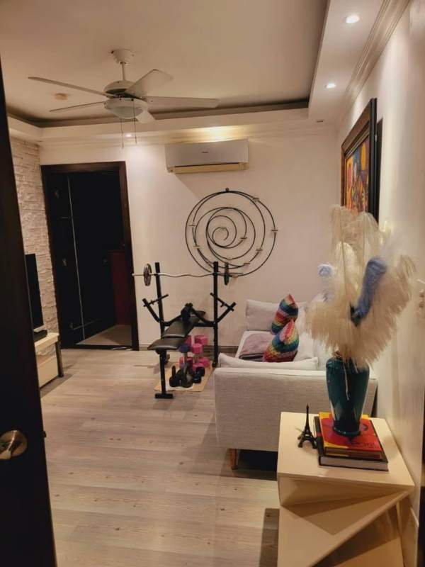 Elegant master bedroom with ensuite jacuzzi bathroom PH Tao San Francisco Panama