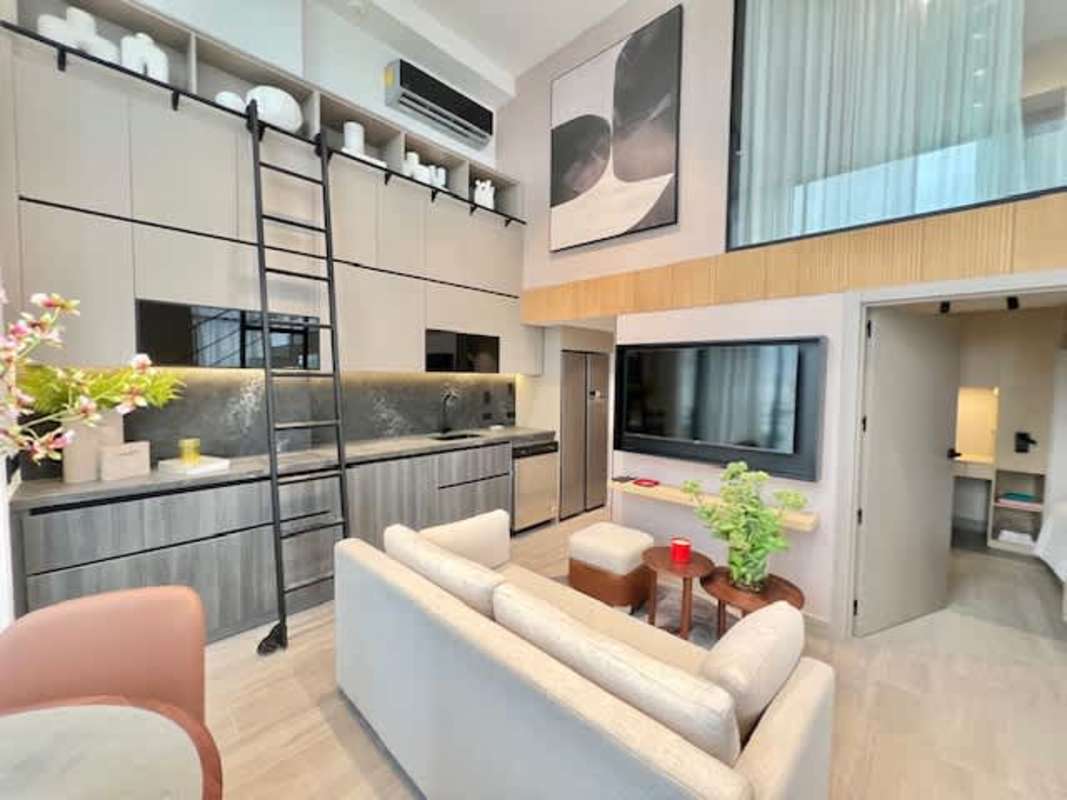 Private balcony with Pacific ocean and Panama City skyline views in PH Wave Coco del Mar