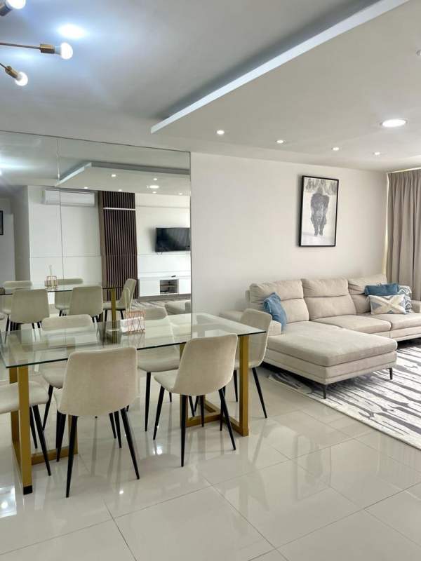 Elegant dining space with panoramic city views in luxury apartment PH BICSA Tower Panama City