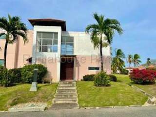 Villa / House for Sale in Farallon - 3 bedrooms