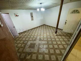 House for Sale in San Antonio - 3 bedrooms