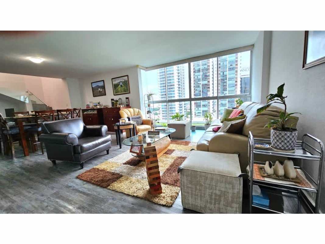 Balcony with panoramic skyline views from penthouse apartment PH Costa View Panama