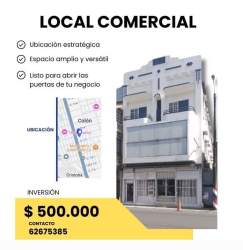 Three-story Art Deco style building for sale in central Colón with balconies and commercial ground floor space
