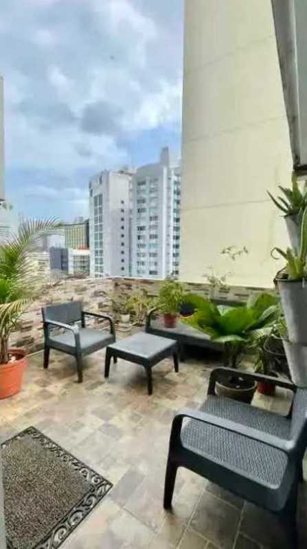 Balcony terrace with outdoor seating and city skyline view at Aurora Tower El Cangrejo Panama