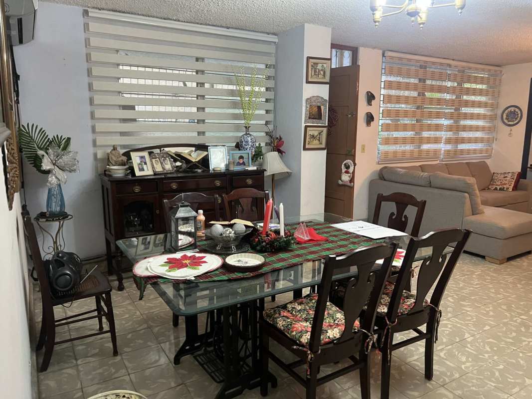 Dining and living room open space with windows blinds PH Vista Hermosa El Cangrejo Panama