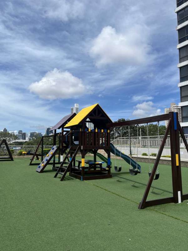 Contemporary bathroom with glass shower enclosure in apartment San Francisco Bay Panama