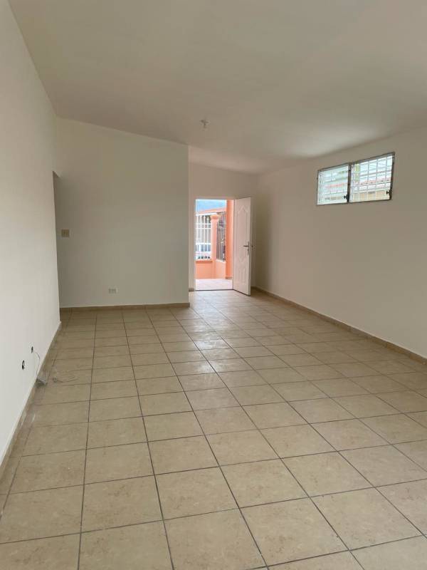 Spacious 2BR 2BA House with Large Patio in Brisas del Golf