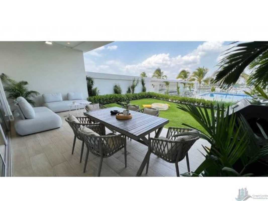 Private exclusive marina with yacht docks Ocean Reef Islands Panama City Panama