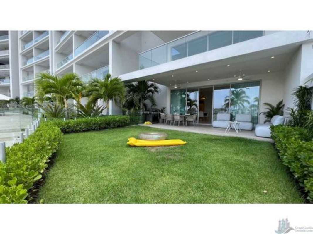 Private terrace garden with marina view Ocean Reef Islands Panama