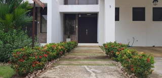 Single-Family Home for Sale in Barrio Colón - 3 bedrooms