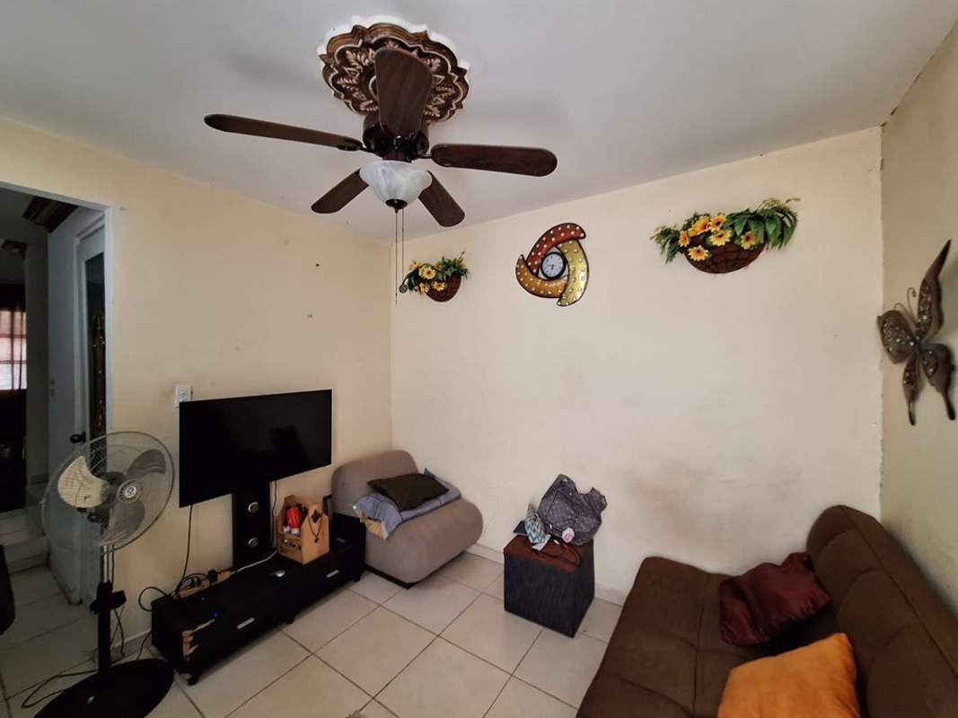 Bathroom with vessel sink, patterned tiles and unique ceiling at PH Villas del Naranjal Pedregal Panama