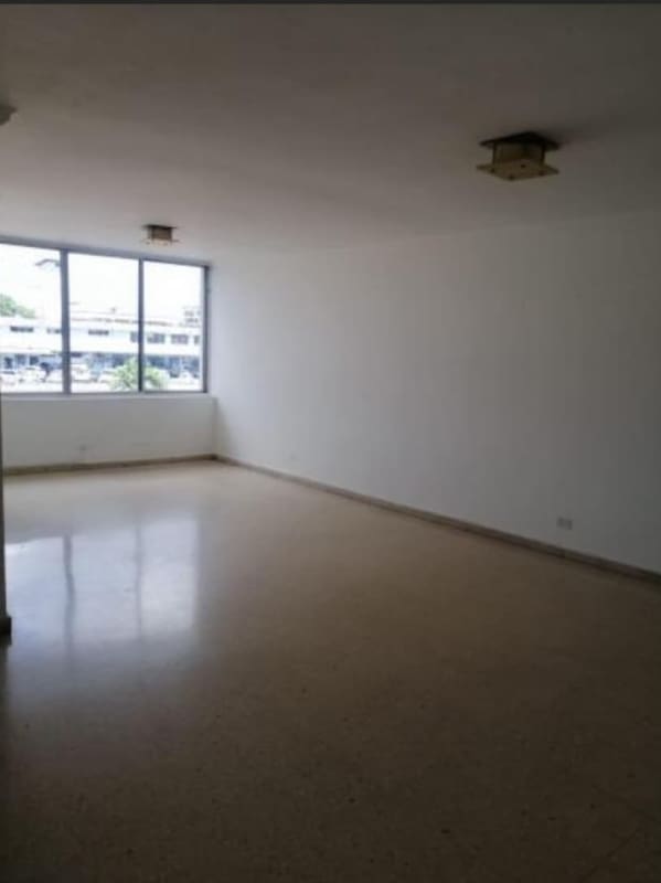 Spacious living room with natural light PH El Carmen Panama
