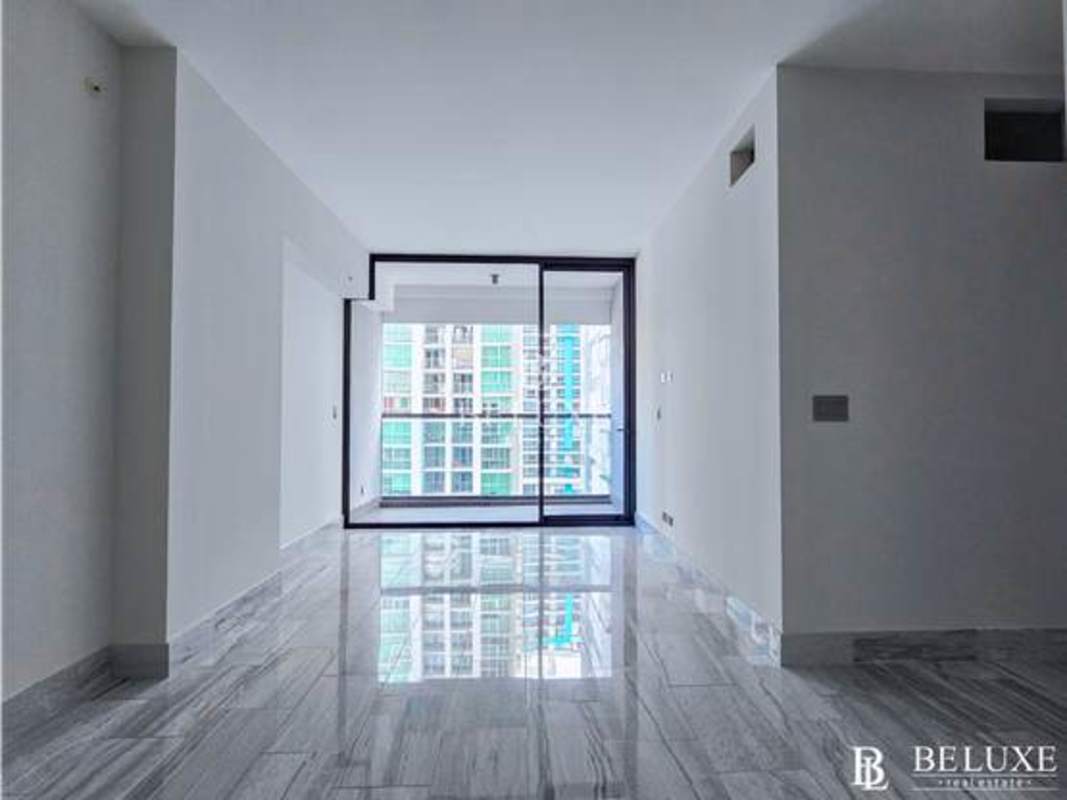 Bathroom featuring marble finishes and modern fixtures PH Nuovo Armani Panama City