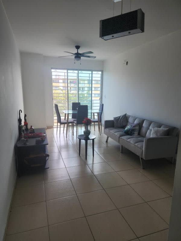 Living dining room with ceiling fan, window, tiled floor PH Lefevre Park Panama