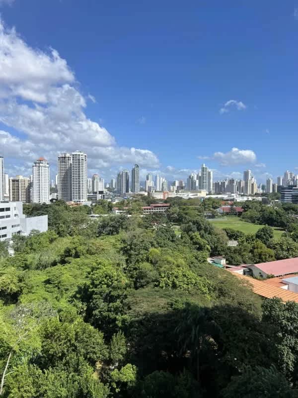 Infinity swimming pool overlooking Pacific Ocean skyline PH Ocean Front Punta Paitilla