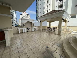 Apartment for Sale in San Francisco - 3 bedrooms