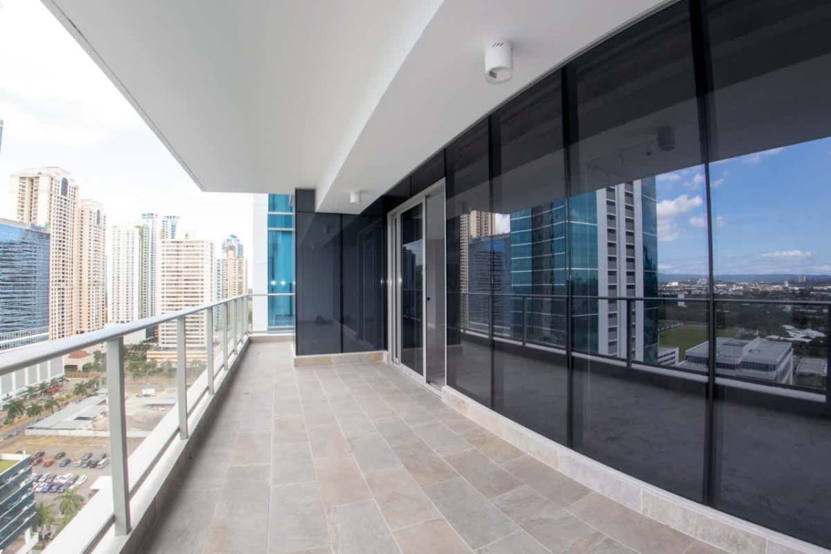 Oceanfront balcony glass railing panoramic view PH Oceana Residences Panama