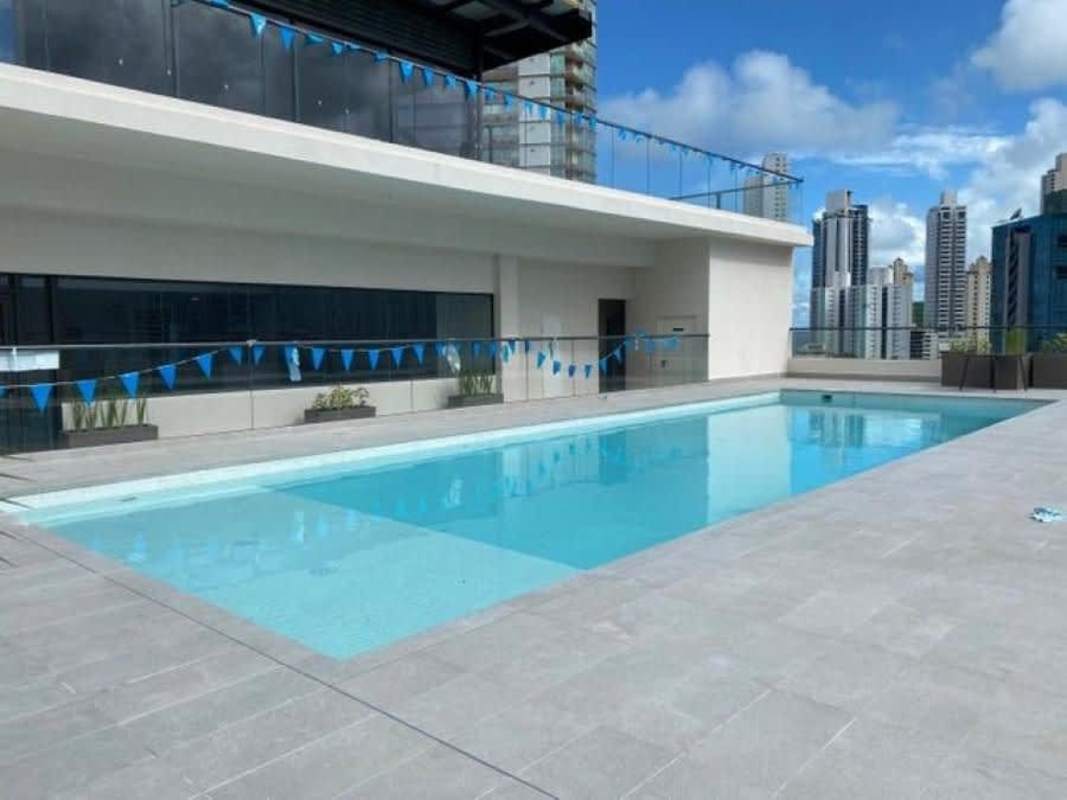 Rooftop infinity swimming pool panoramic city view PH Coco Place Coco del Mar Panama