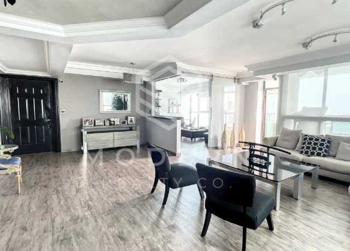 Luxury master bedroom with panoramic views PH Ocean Club Punta Pacifica Panama