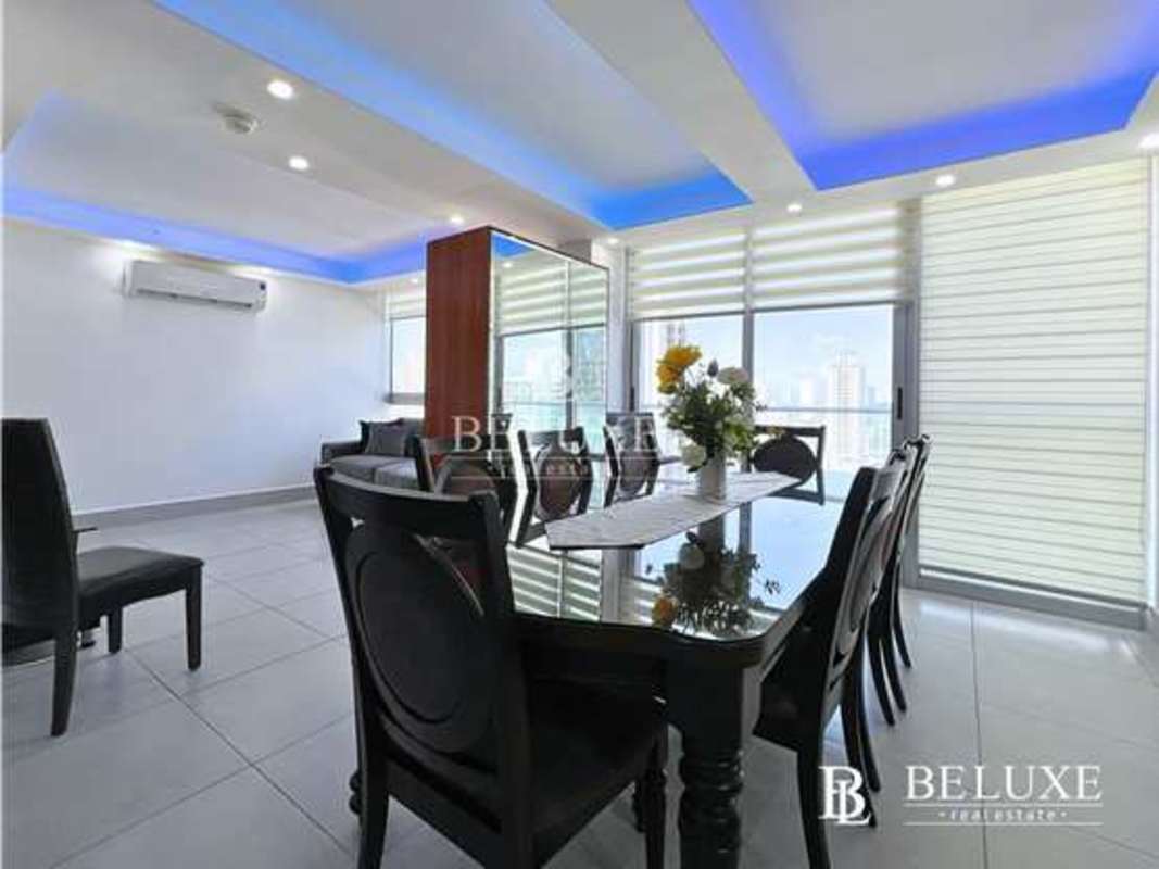 Second bedroom with panoramic views and closet PH Park City Obarrio Panama City