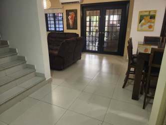 Fully equipped kitchen with granite countertops in townhouse Woodlands Panama Pacifico