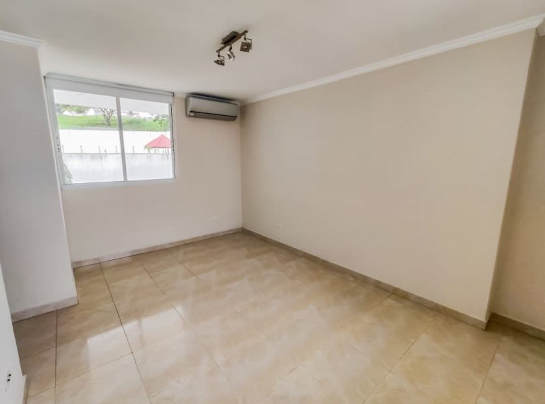 Circular rooftop swimming pool with city view at PH Elmare Edison Park Panama