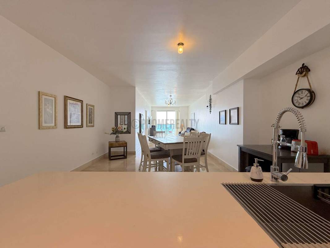 Luxury bathroom with double sinks, marble finishes and walk-in shower in Yoo Panama Panama City