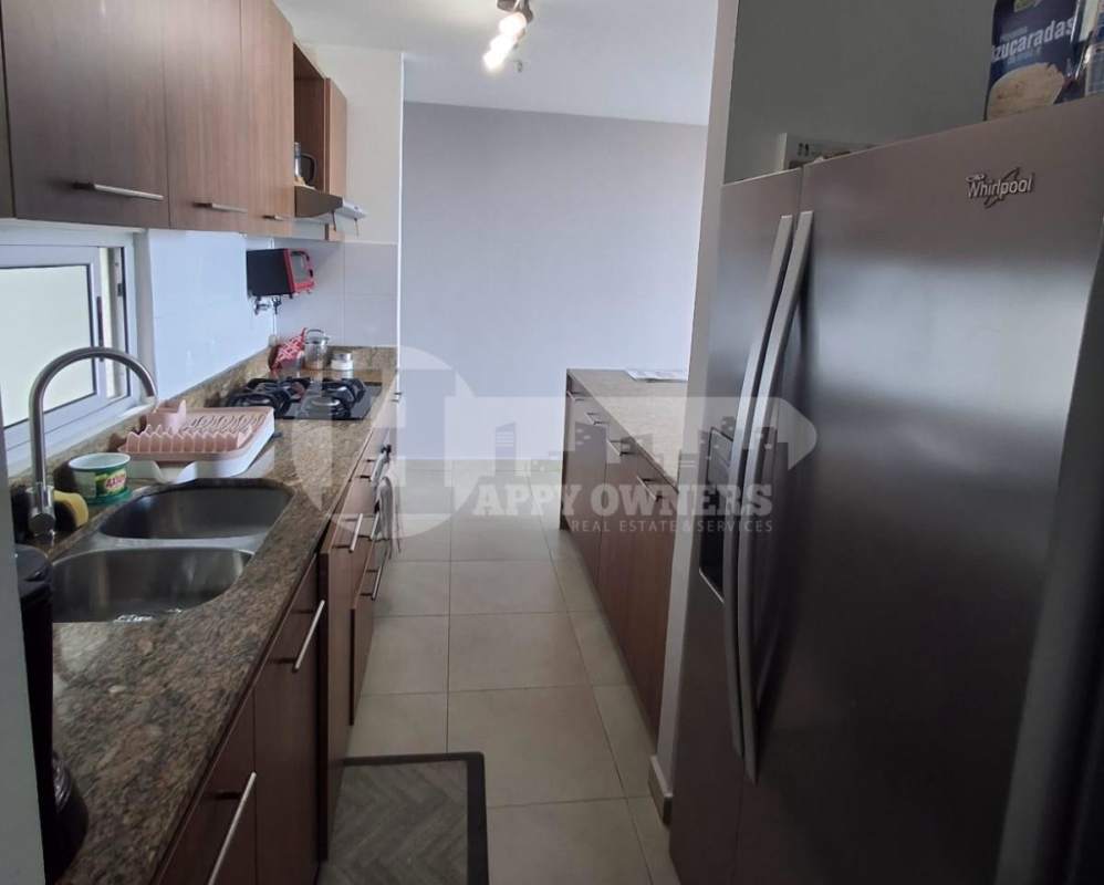 Master bedroom furnished with split AC, city view windows in PH Portoalegre Villa Lucre